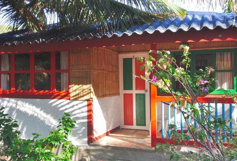 패밀리 방갈로, Hosteria Canoa