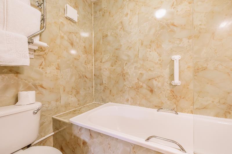 스탠다드 룸, Muthu Ben Doran