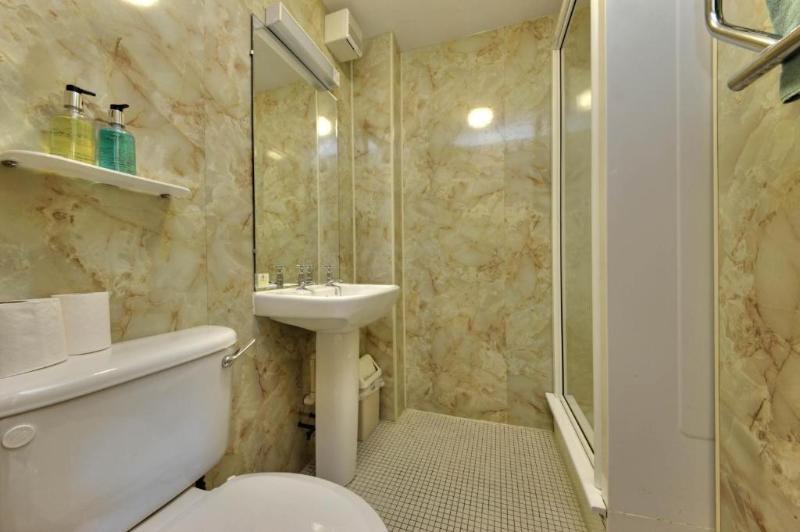 스탠다드 싱글 룸, Muthu Ben Doran