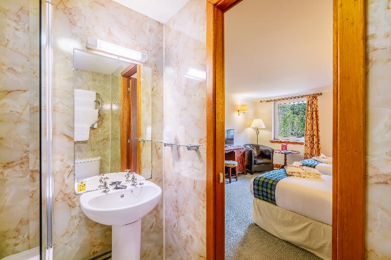 스탠다드 룸, Muthu Ben Doran