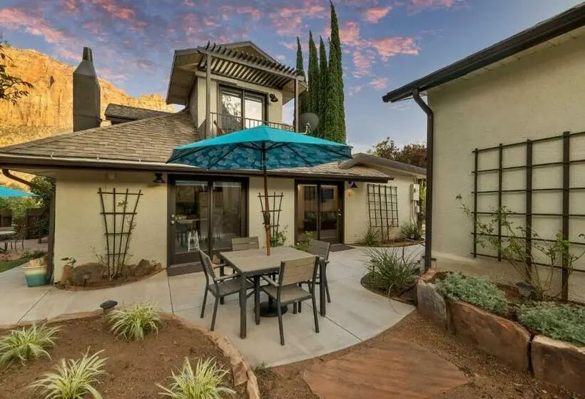 Perhesviitti, Red Rock Inn Cottages