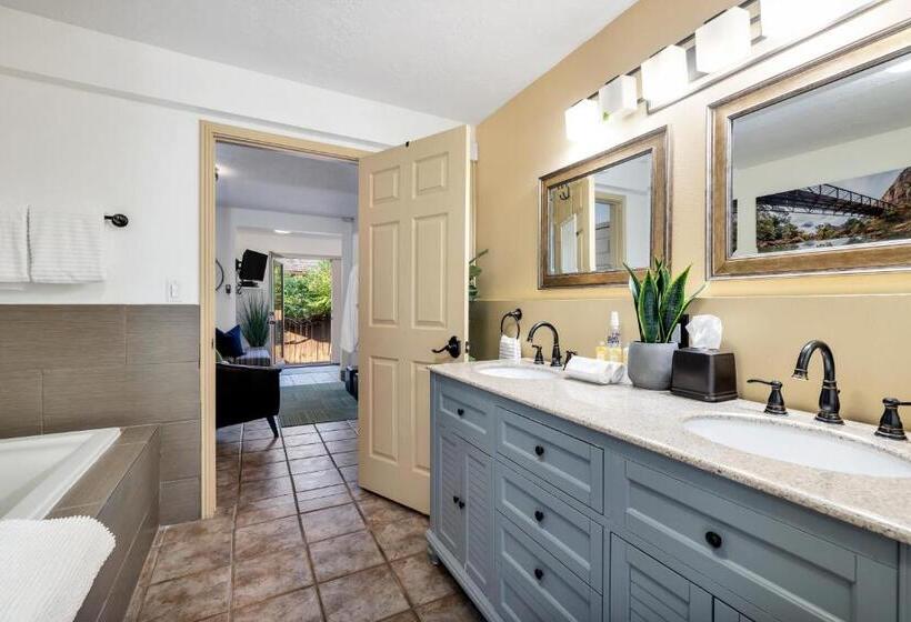 جناح ديلوكس, Red Rock Inn Cottages