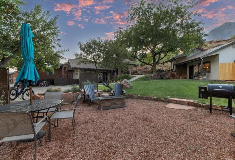 جناح سرير كينج, Red Rock Inn Cottages