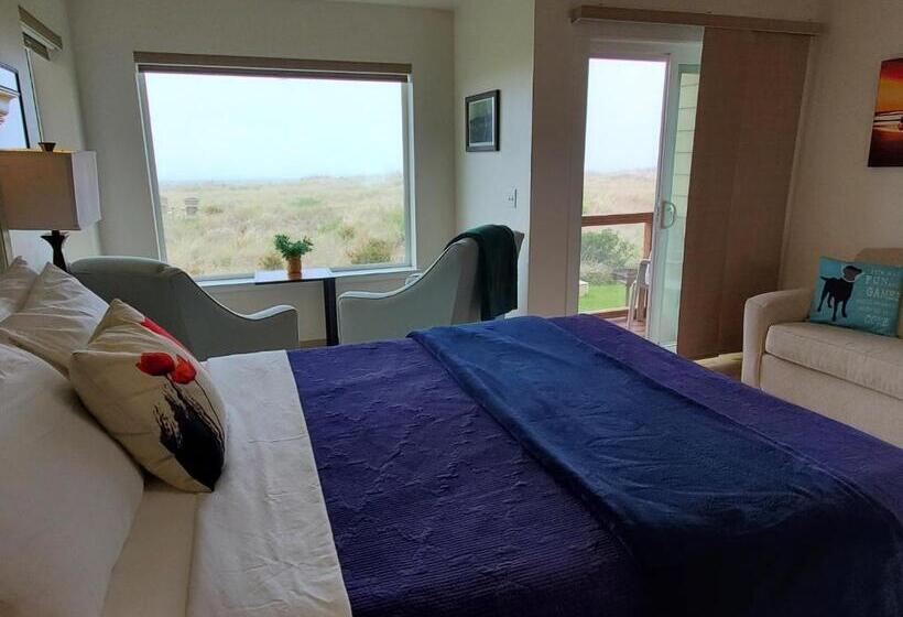 غرفة ديلوكس مطلّة علي البحر مزوَّدة بشُرفة, Moonstone Beach Motel