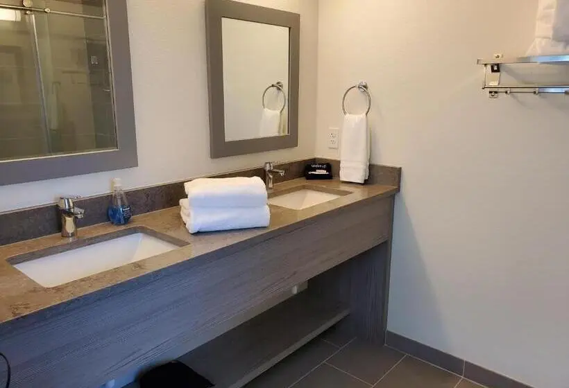 スイート, Moonstone Beach Motel