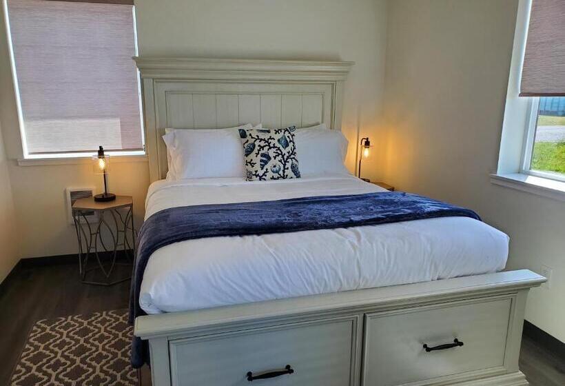 جناح, Moonstone Beach Motel