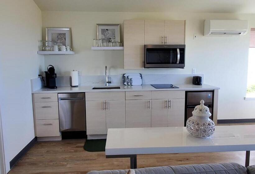 جناح ديلوكس, Moonstone Beach Motel