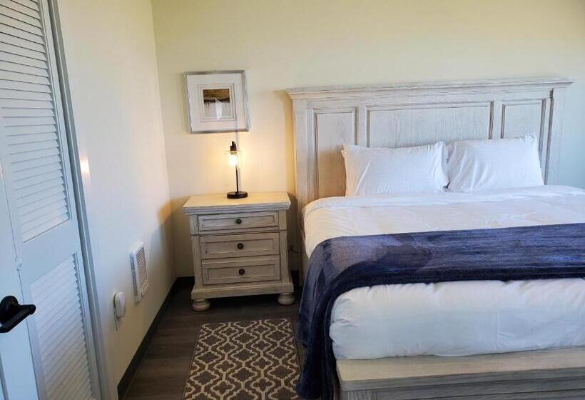 جناح عائلي, Moonstone Beach Motel