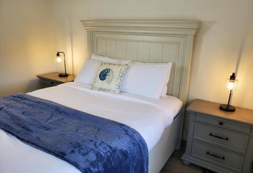 جناح ديلوكس, Moonstone Beach Motel