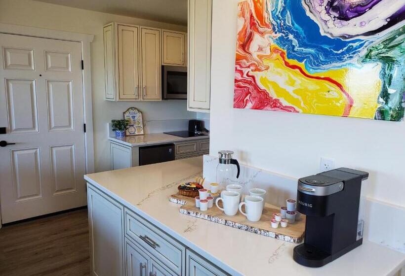 جناح جونيور ديلوكس, Moonstone Beach Motel