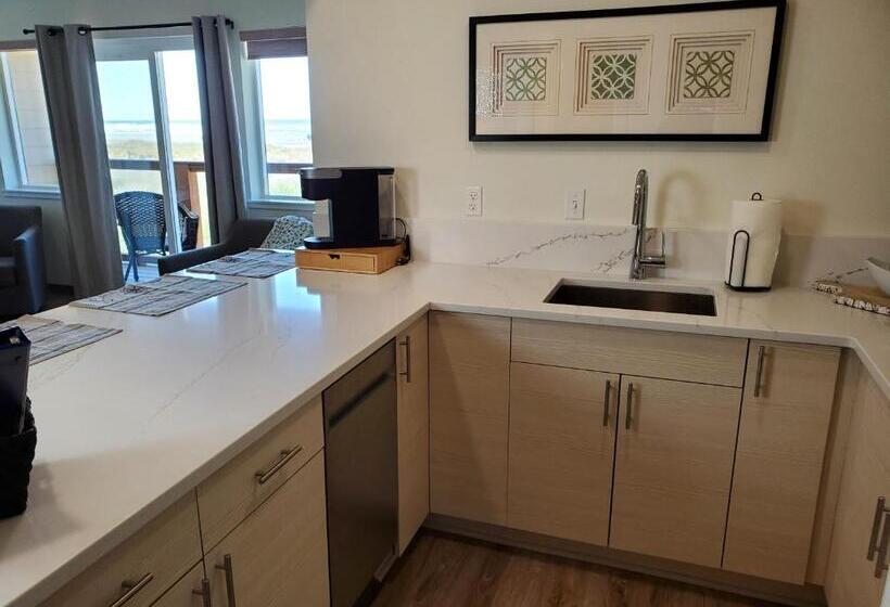 جناح ديلوكس, Moonstone Beach Motel