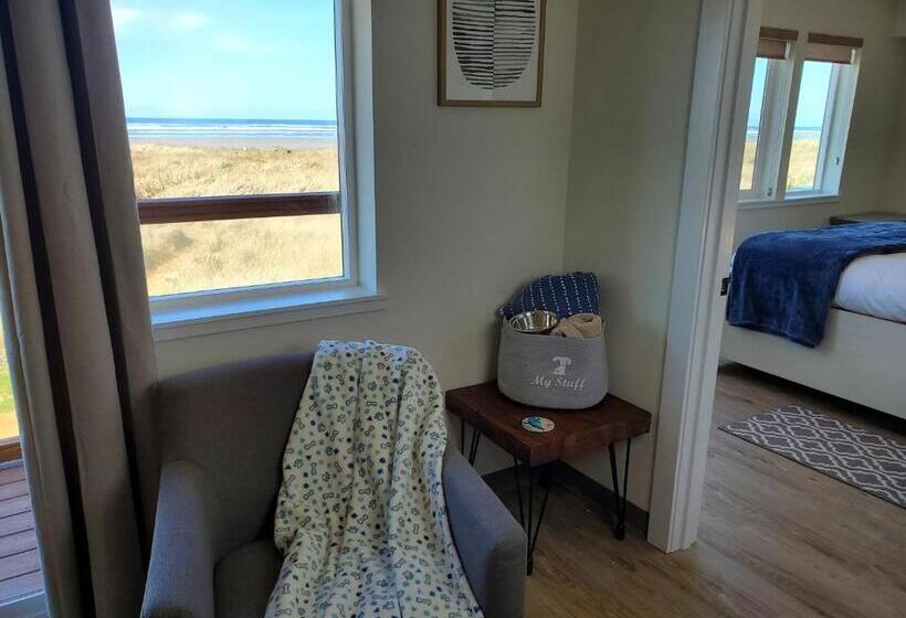 جناح ديلوكس, Moonstone Beach Motel