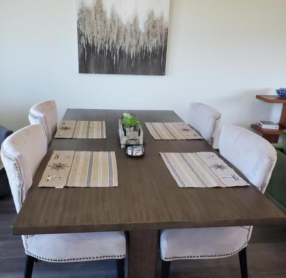 جناح غرفتين نوم, Moonstone Beach Motel