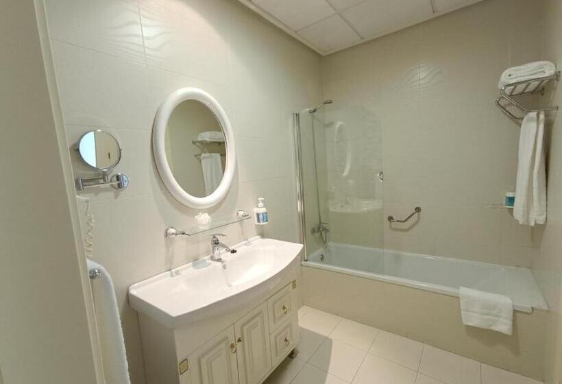 Habitación Superior, Bossh Alicia
