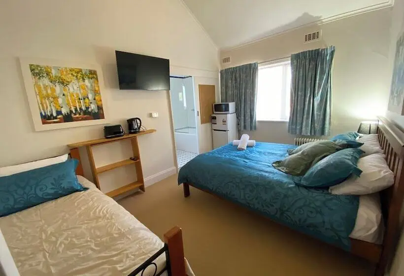 اتاق لوکس سه تخته, Ellstanmor Guesthouse Cooma