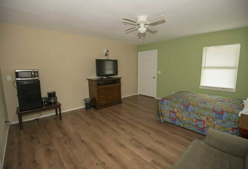 غرفة قياسية, Avon Motel