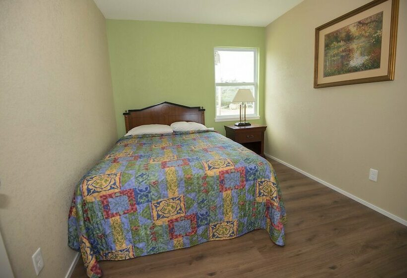 غرفة قياسية, Avon Motel