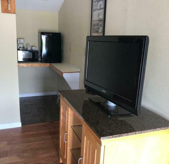 غرفة قياسية, Avon Motel