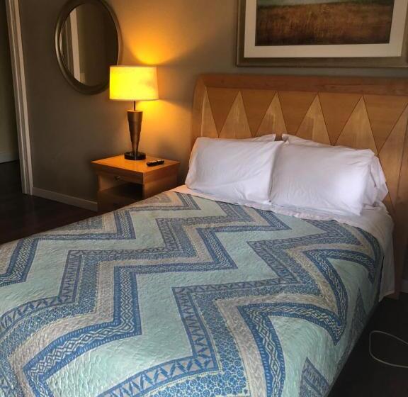 غرفة قياسية, Avon Motel