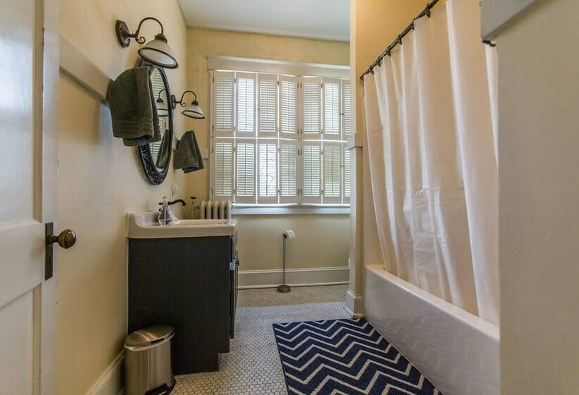 スタンダードルーム, West Park Gardens