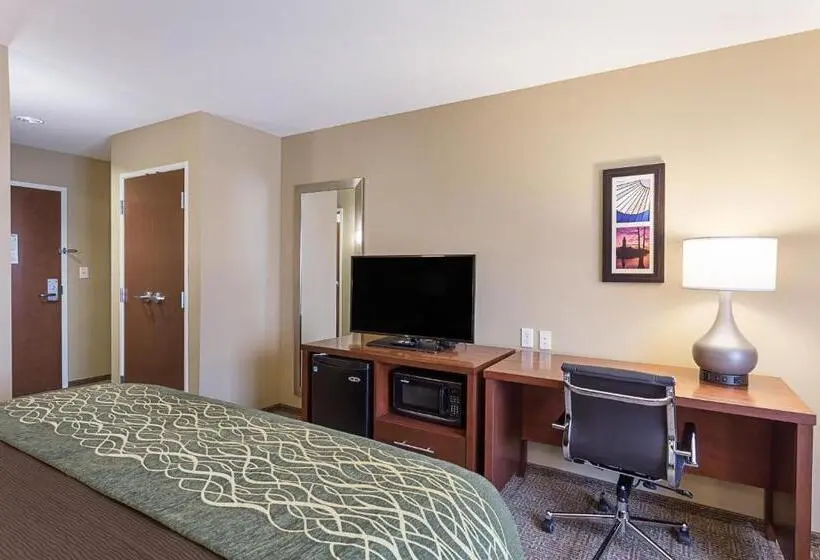 Standard-huone King-vuode, Comfort Inn & Suites Zachary