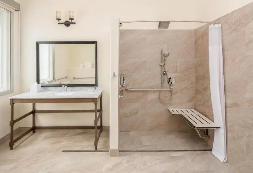Standard-huone King-vuode, Four Points By Sheraton Santa Cruz Scotts Valley