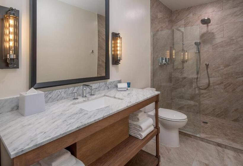 스위트 킹사이즈 침대, Four Points By Sheraton Santa Cruz Scotts Valley