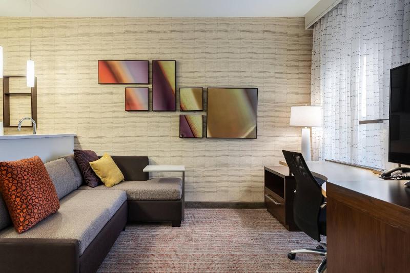 带大床的标准工作室, Residence Inn By Marriott Dallas Plano/richardson At Coit Rd