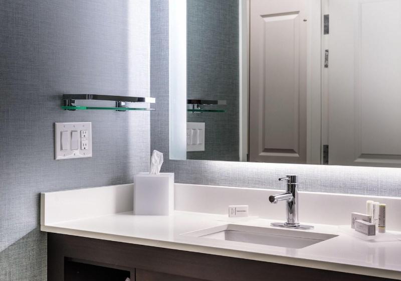 带大床的标准工作室, Residence Inn By Marriott Dallas Plano/richardson At Coit Rd