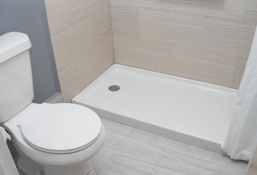 Номер Стандарт, Riverview Inn