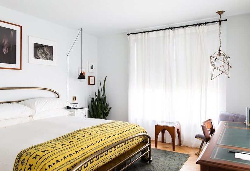 스탠다드 스튜디오, The Line Hotel Dc