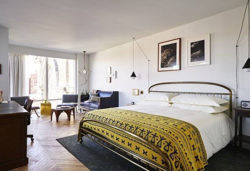 스탠다드 스튜디오, The Line Hotel Dc