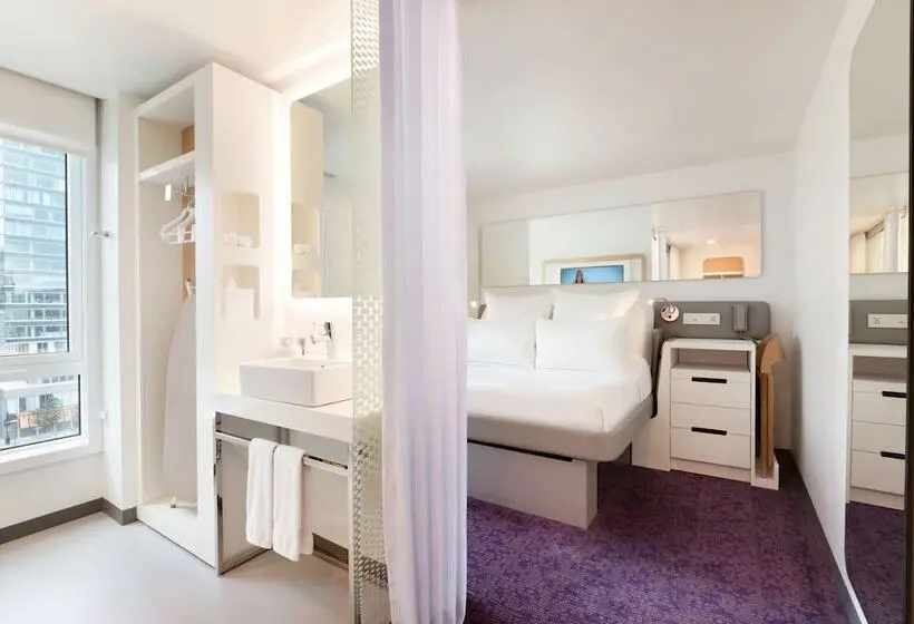 اتاق پرمیوم, Yotel Boston