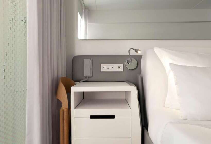 Premium Room, Yotel Boston