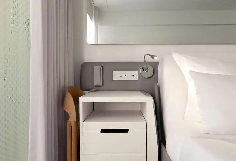 اتاق پرمیوم, Yotel Boston