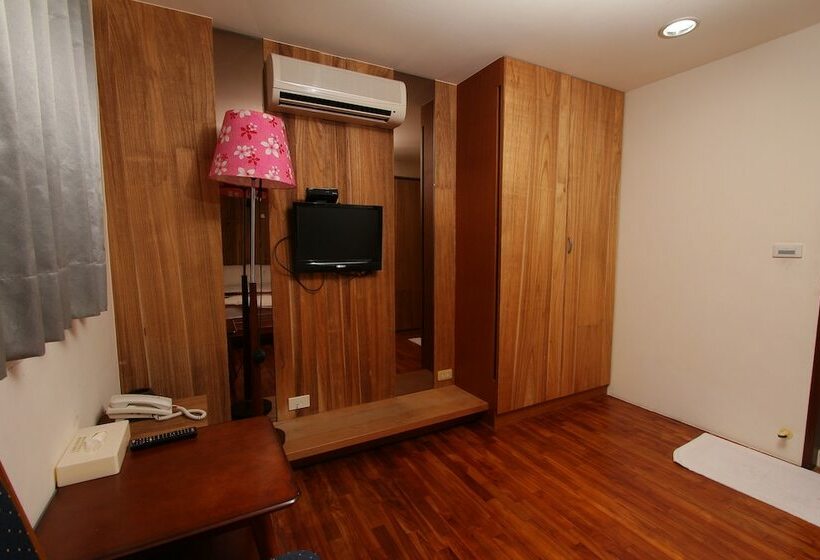 اتاق استاندارد چهار تخته, Sanyi Sakura Resort