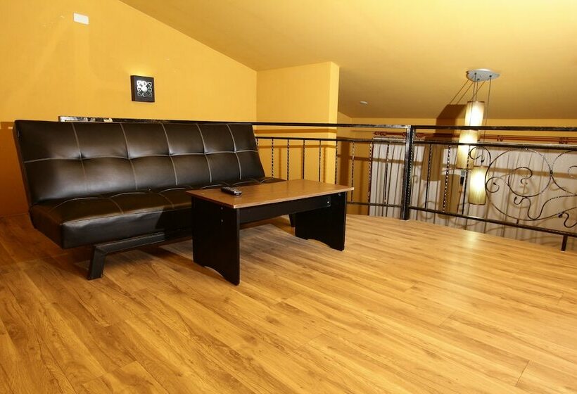 اتاق استاندارد چهار تخته, Sanyi Sakura Resort