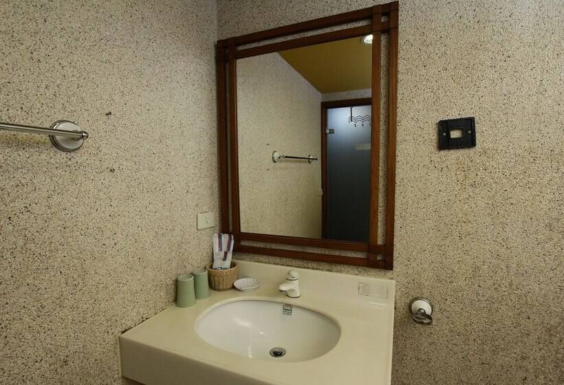 اتاق استاندارد چهار تخته, Sanyi Sakura Resort