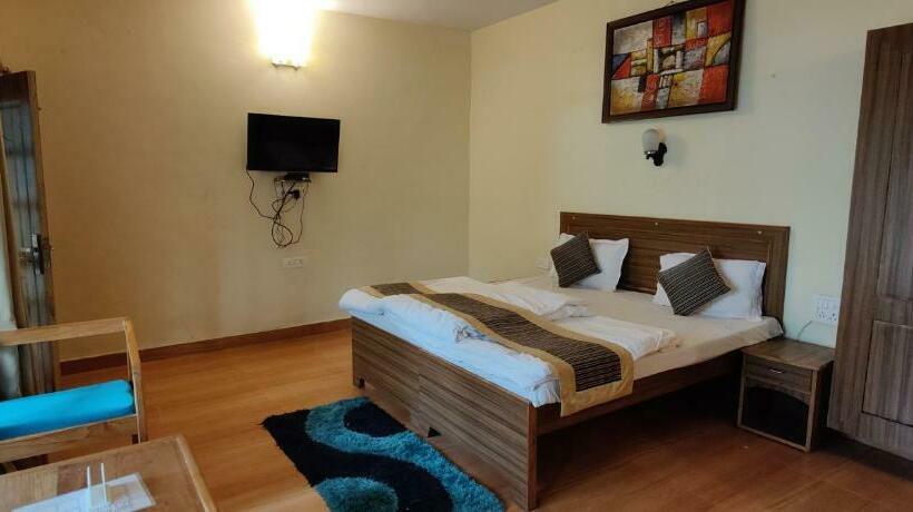 חדר דלוקס, The Woods