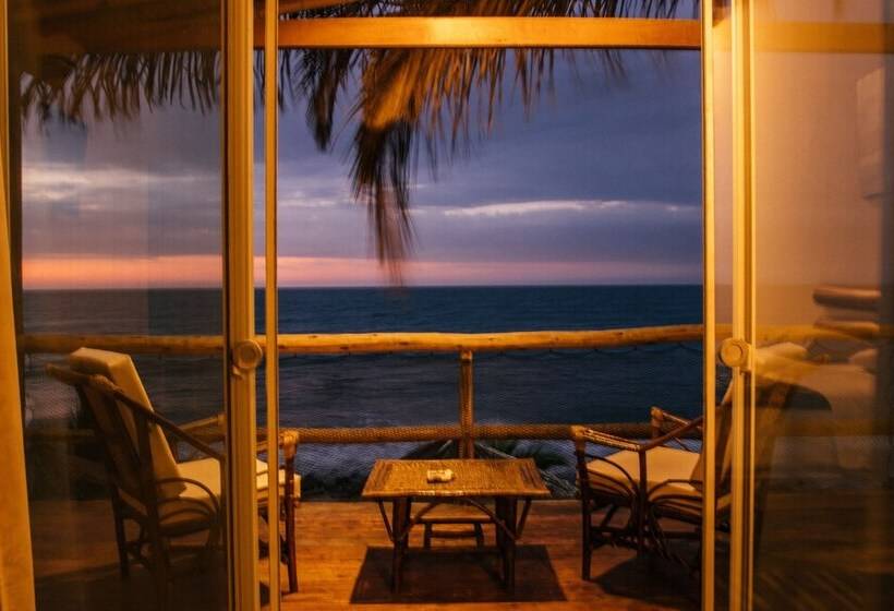 سوییت جونیور با چشمانداز دریا, Baja Canoas