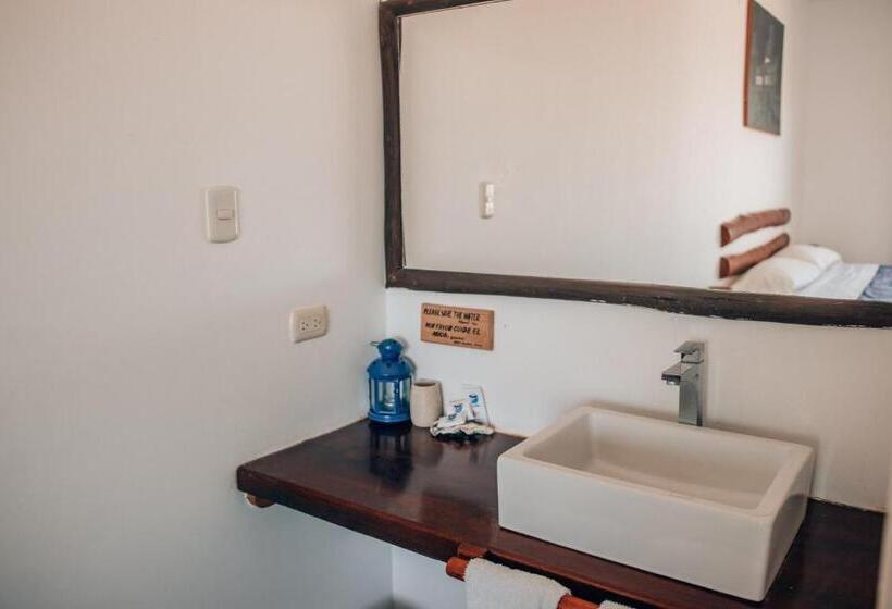 سوییت جونیور با چشمانداز دریا, Baja Canoas