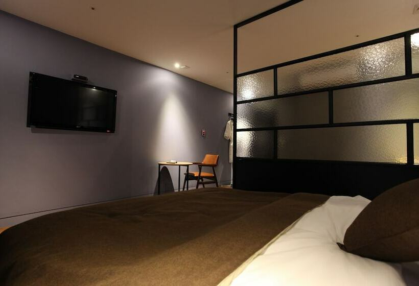 חדר דלוקס, Banwol