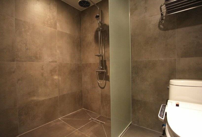 חדר דלוקס, Banwol