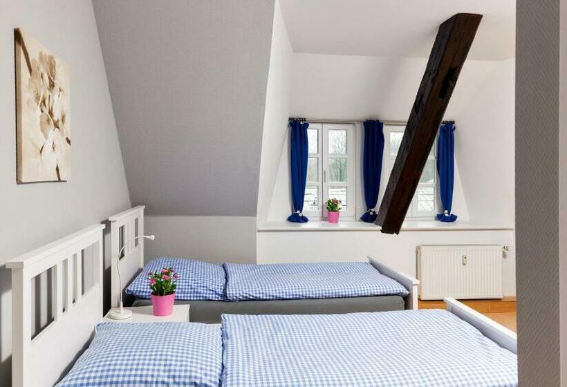 Номер Стандарт Совместная Ванная, Bett4you Pinneberg  Prisdorf