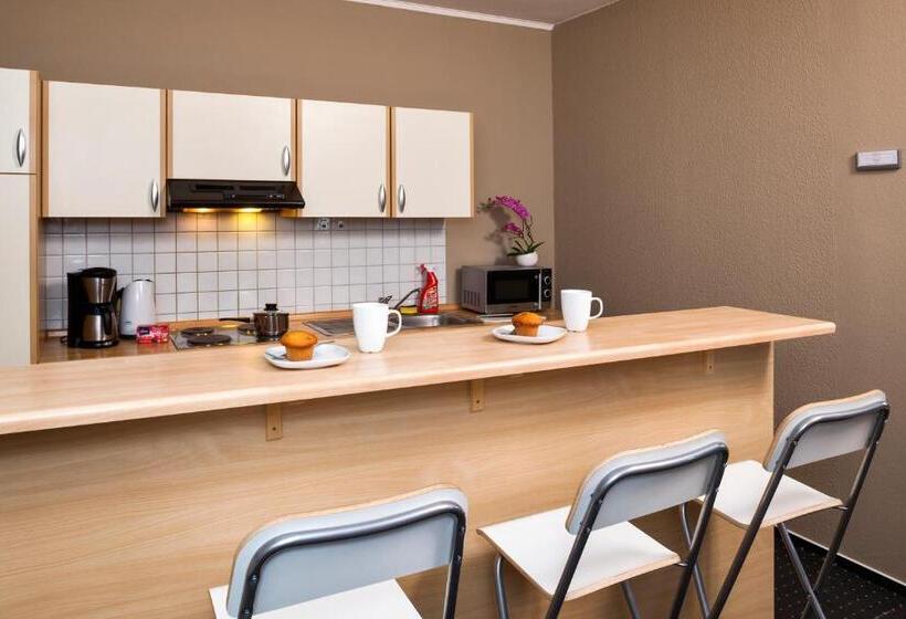 Номер Стандарт Совместная Ванная, Bett4you Pinneberg  Prisdorf