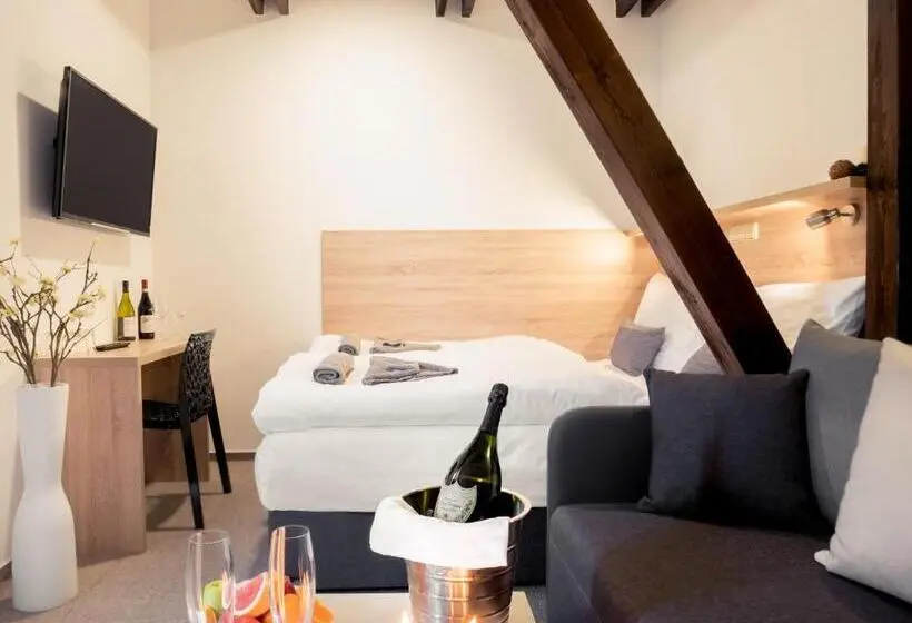 スイート（家族用）, Club Apartments