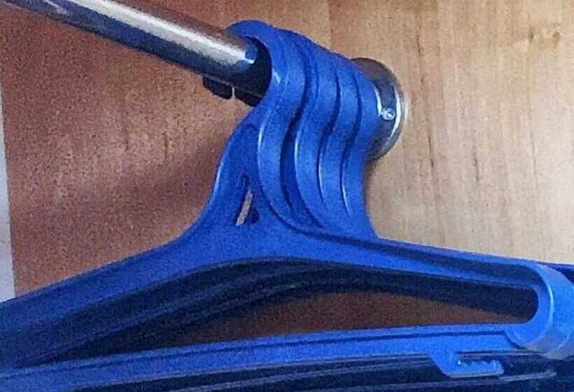 جناح كلاسيكي, Golubaya Laguna