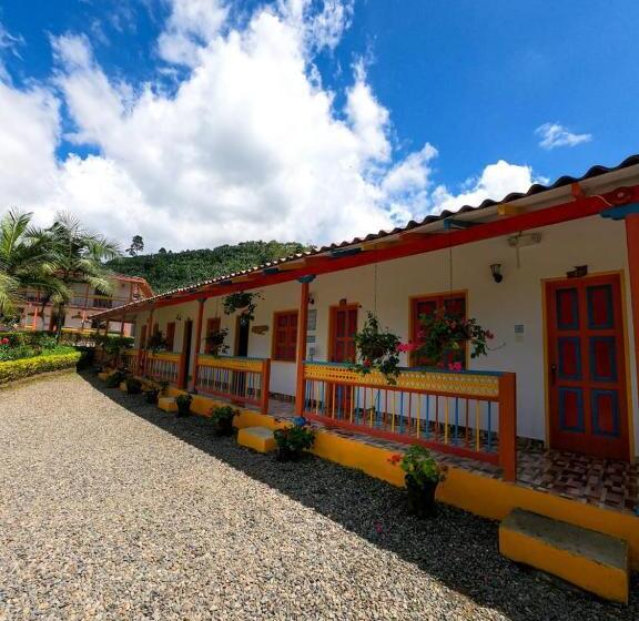 اتاق استاندارد سه نفره, Hosteria El Paraiso