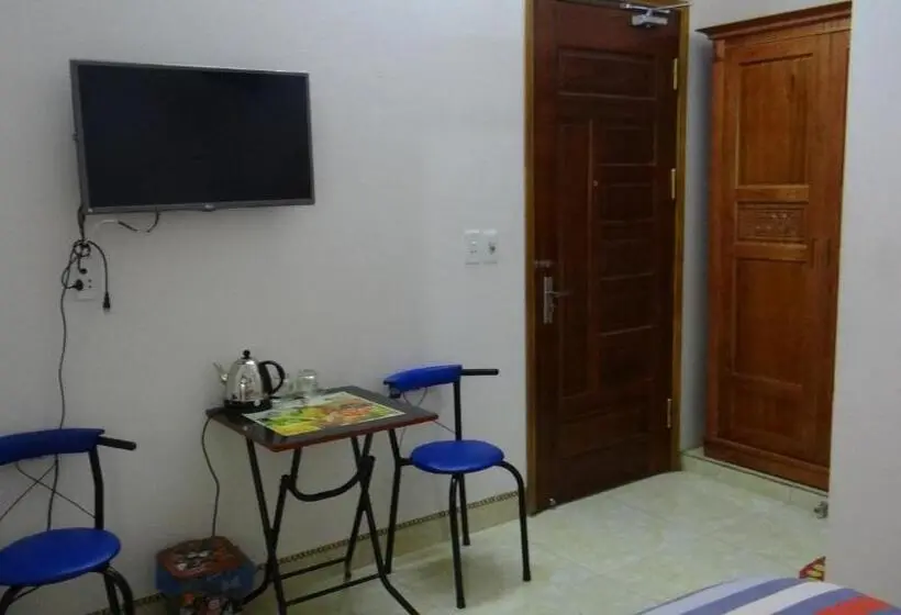 اتاق لوکس, Huong Thao 2