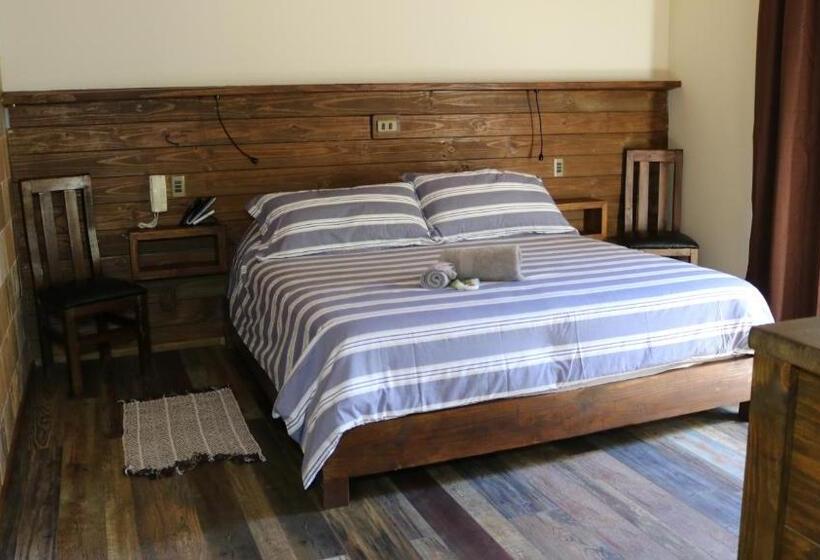 غرفة قياسية سرير كينج, La Petite France